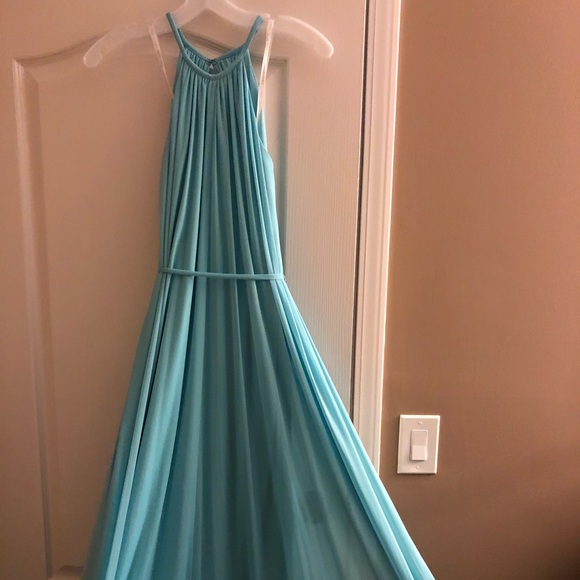 Dresses & Skirts - Selling David’s bridal bridesmaid dress.
